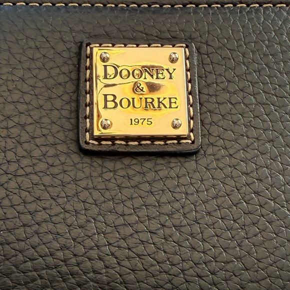 Dooney & Bourke Pebble Leather Black and Tan zip Wallet with Gold Accents - Picture 6 of 13
